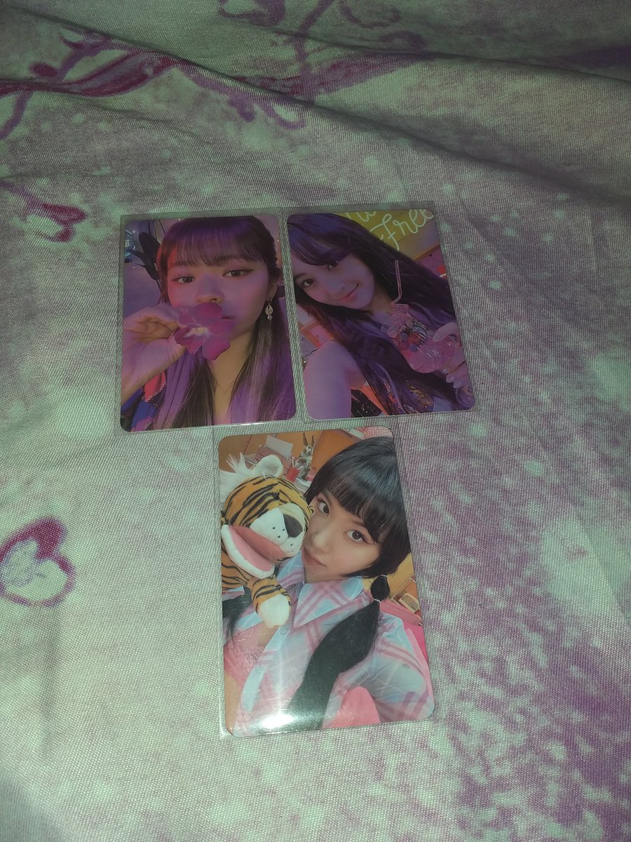 Jeongyeonieeee tweet media