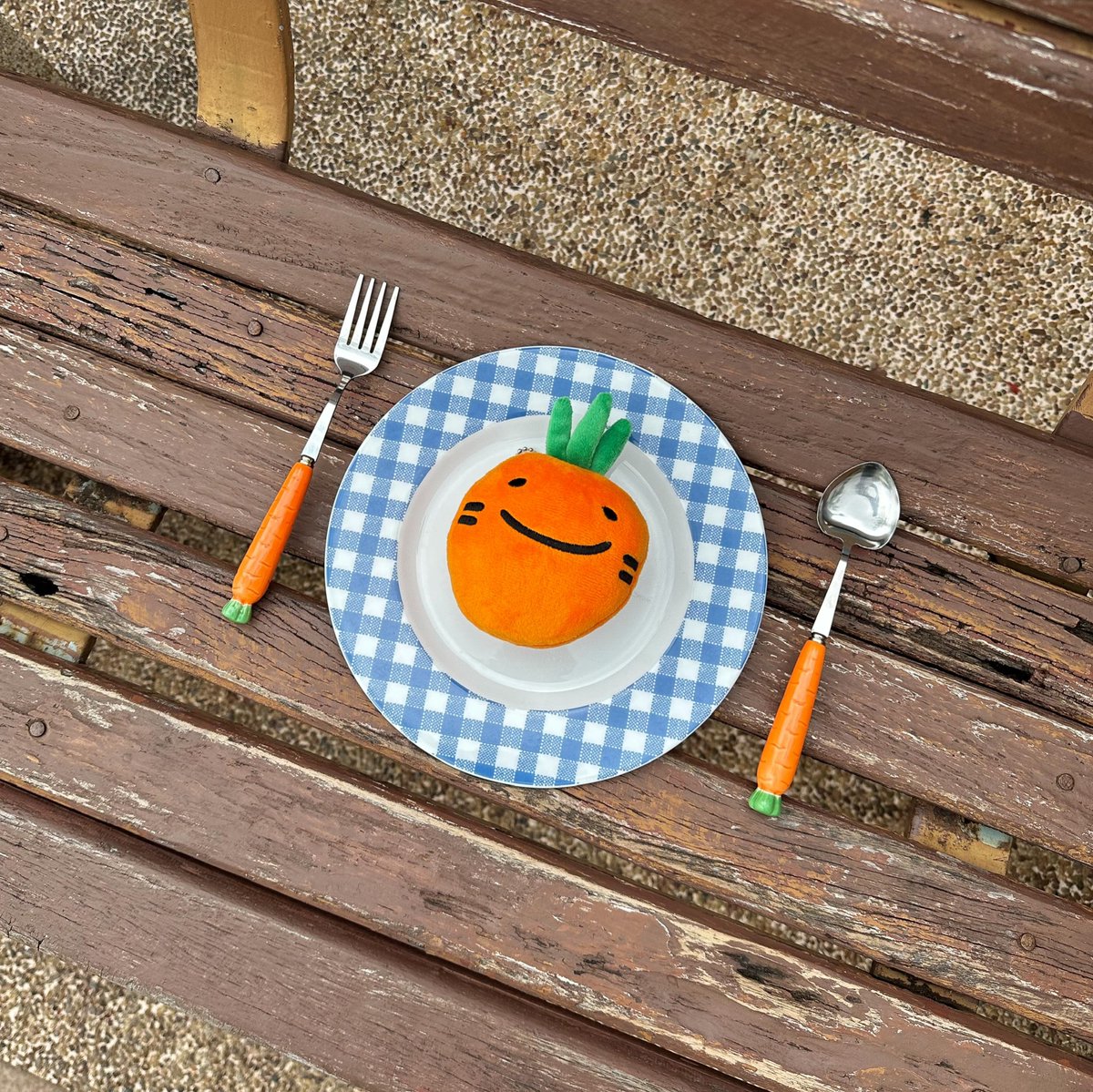 CarrotRound tweet picture