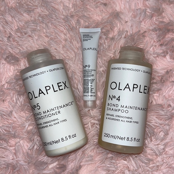 donnahoffman430's tweet photo. So good I had to share! Check out all the items I'm loving on @Poshmarkapp #poshmark #fashion #style #shopmycloset #olaplex #brooksanddunn #calvinklein: https://t.co/Go3vABx5Ty https://t.co/yMScbUcoH7