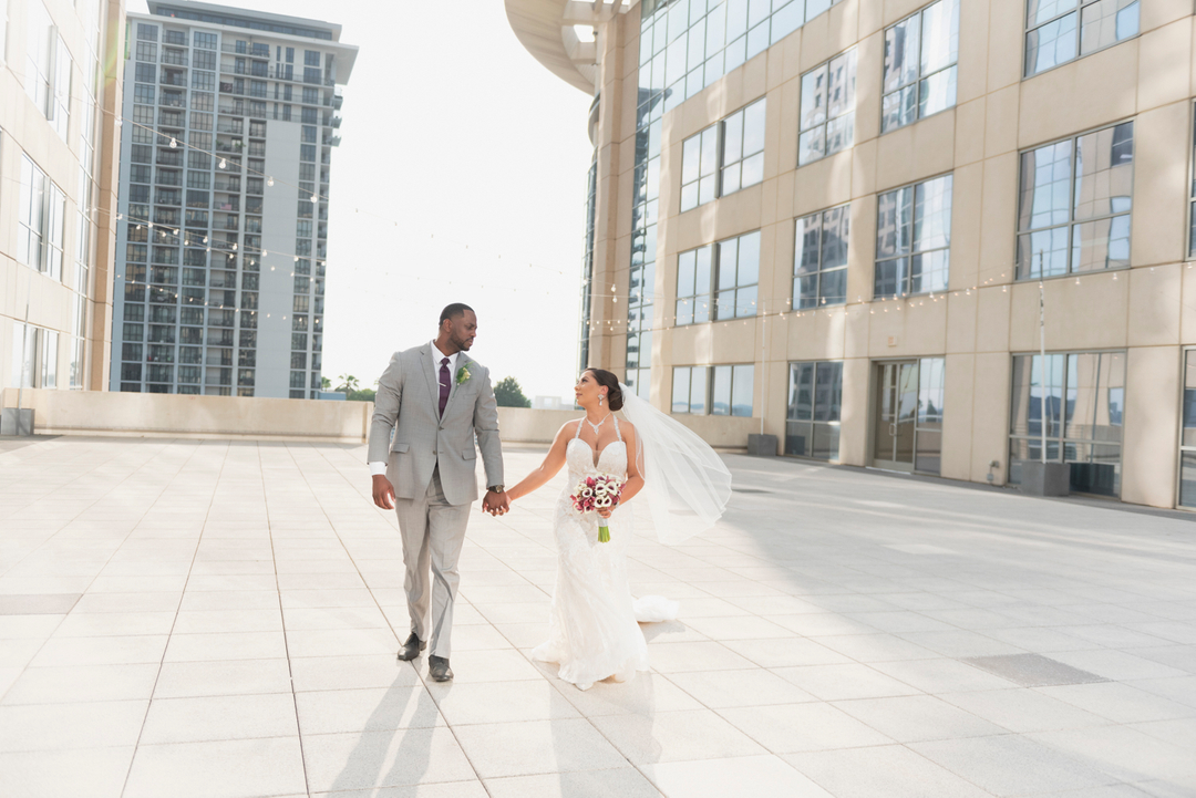 MinervaPhoto's tweet image. New year, new beginnings 
.
@vic_x24 @allsmiles_jiles @thebalconyorlando @cocktails_catering @its_tasty_too @otownflowers @djjohnnybc @goldenempressnails @minervaphotography
.
#thebalconyorlando #thebalconyorlandowedding #balconyorlando #balconyorlandowedding #balconywedding #dow