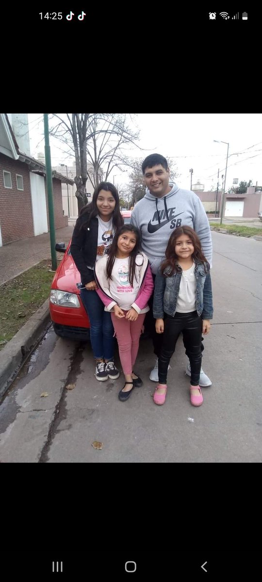 PereaMari1's tweet photo. @muypagana @mauroszeta El es emanuel Perea,mi hermano. el 4 de diciembre fue asesinado al frente de su hija, esposa y hermano de 13 años ..
El no pelio, el no hizo nada. Estos hijos de puta se bajaron y lo empezaron atacar sin tener derecho a nada ni defenderse, casi llega a mayore https://t.co/1hpevYNihq