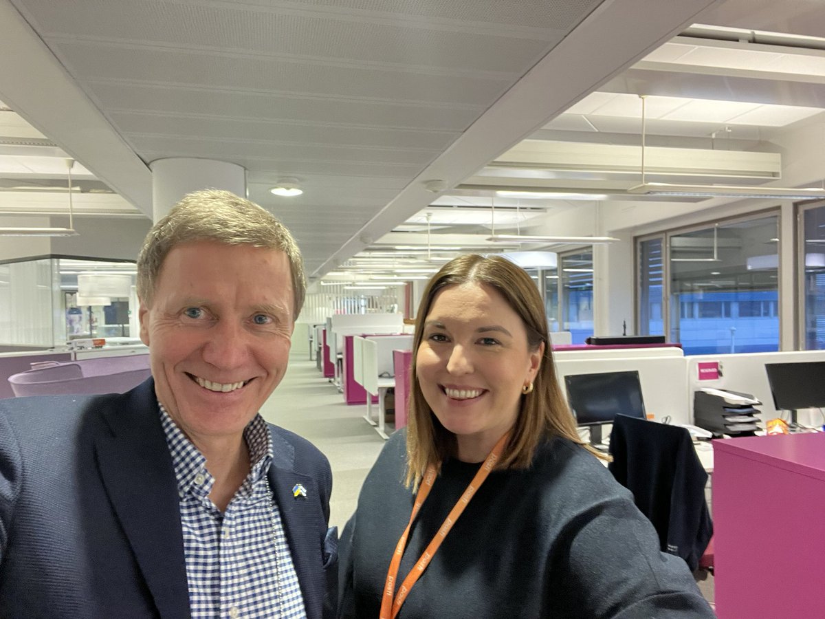 Lämpimästi tervetuloa Postiin <a href="/AnnaStormy/">Anna Storm</a> ja tsemppiä <a href="/Postigroup/">Posti</a>  yhteiskuntasuhdejohtajan pestiin👍👍 Minut tavoittaa Postista alkuvuoden ajan. #posti