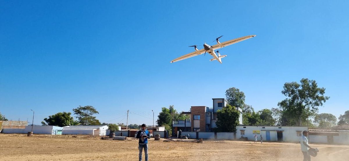 mopr_goi's tweet photo. Under the #SVAMITVA_Scheme, #DroneFlying has been initiated in the #Koriya District of #Chhattisgarh State.
The #HighResolutions Maps prepared under #SVAMITVA Scheme will enable #Panchayats to plan development interventions accurately.
#स्वामित्व_योजना
#MeriSampattiMeraHaq https://t.co/NEuOnak2DN