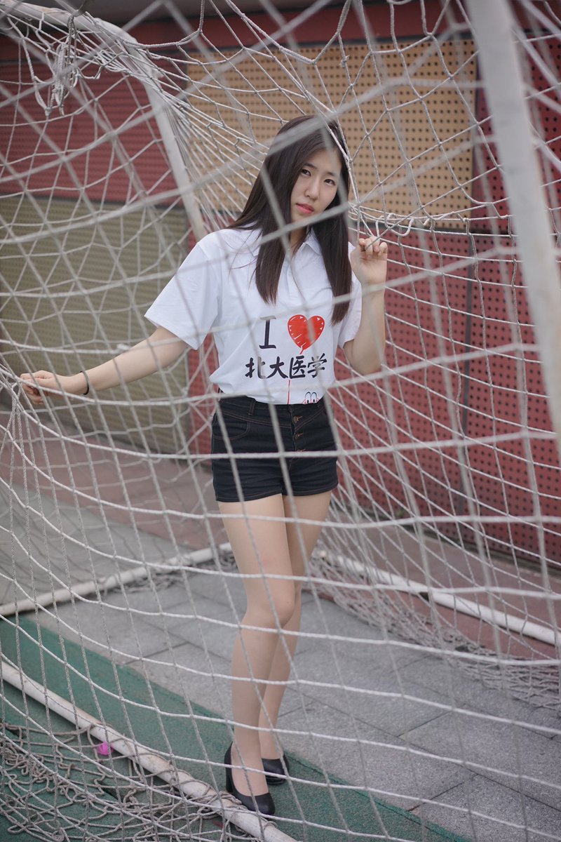 aihousi's tweet photo. 有没有想抱起大肥腿在课桌上猛操的。#厚肉丝 #女大学生 #丝袜 #肉丝 #反差婊 #光腿神器 https://t.co/w0DvEWjWWT