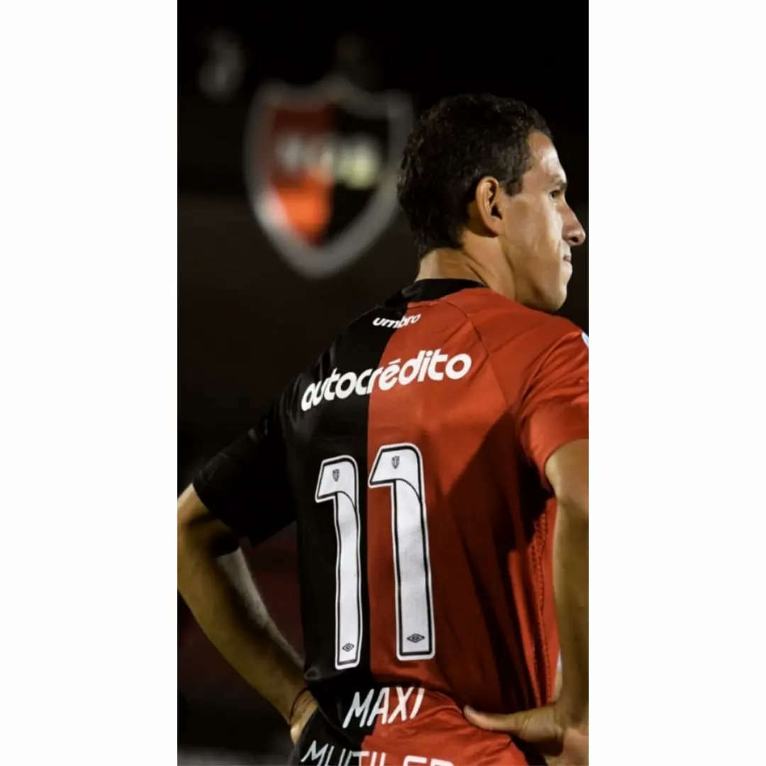 PZN_CANOB's tweet photo. Y vos déjaste todo para volver solo porque el corazón te lo dijo.
Feliz cumpleaños Maxi 'La Fiera" Rodríguez, el gran capitán, el mejor jugador entre todos los hinchas del mejor club del mundo, nuestro querido Newell's Old Boys. Un club de la conch4 de la lora 🔴⚫ https://t.co/31qCrO8F7A