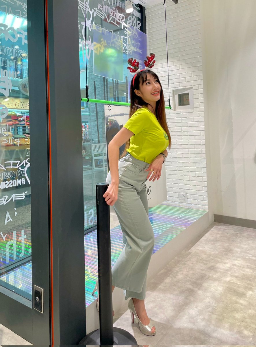 Piko_piYo's tweet photo. Last day 🎄🎁🎉
🔥Let's go to Shopping🔥
@mossimoth Brand Street ส่งตรงจากCalifornia⚡️"𝗕𝗨𝗬 𝟭 𝗚𝗘𝗧 𝟭 𝗙𝗥𝗘𝗘"⚡️
#mossimoTH
#mossimoinmyelement
#mossimo
#marketvillagehuahin
#huahin
#sky #sea https://t.co/HxnC40DB9A