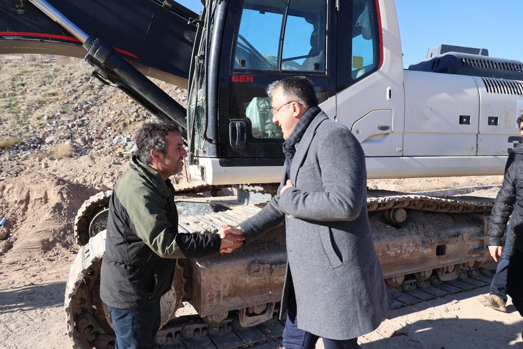 khacomtr's tweet photo. Millet Bahçesinde Çalışmalar Başladı

https://t.co/ddoISvtNpX https://t.co/dAZSj0VO2X