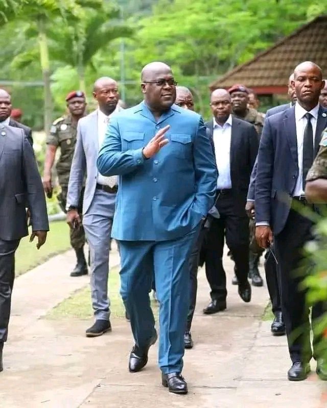 peroluwara1's tweet photo. En plein #tourisme dans le Kasaï, il a oublié de faire son #discours de fin d'année, une première depuis qu'il a été fait #président par Joseph Kabila. https://t.co/F5U3NTiSY8