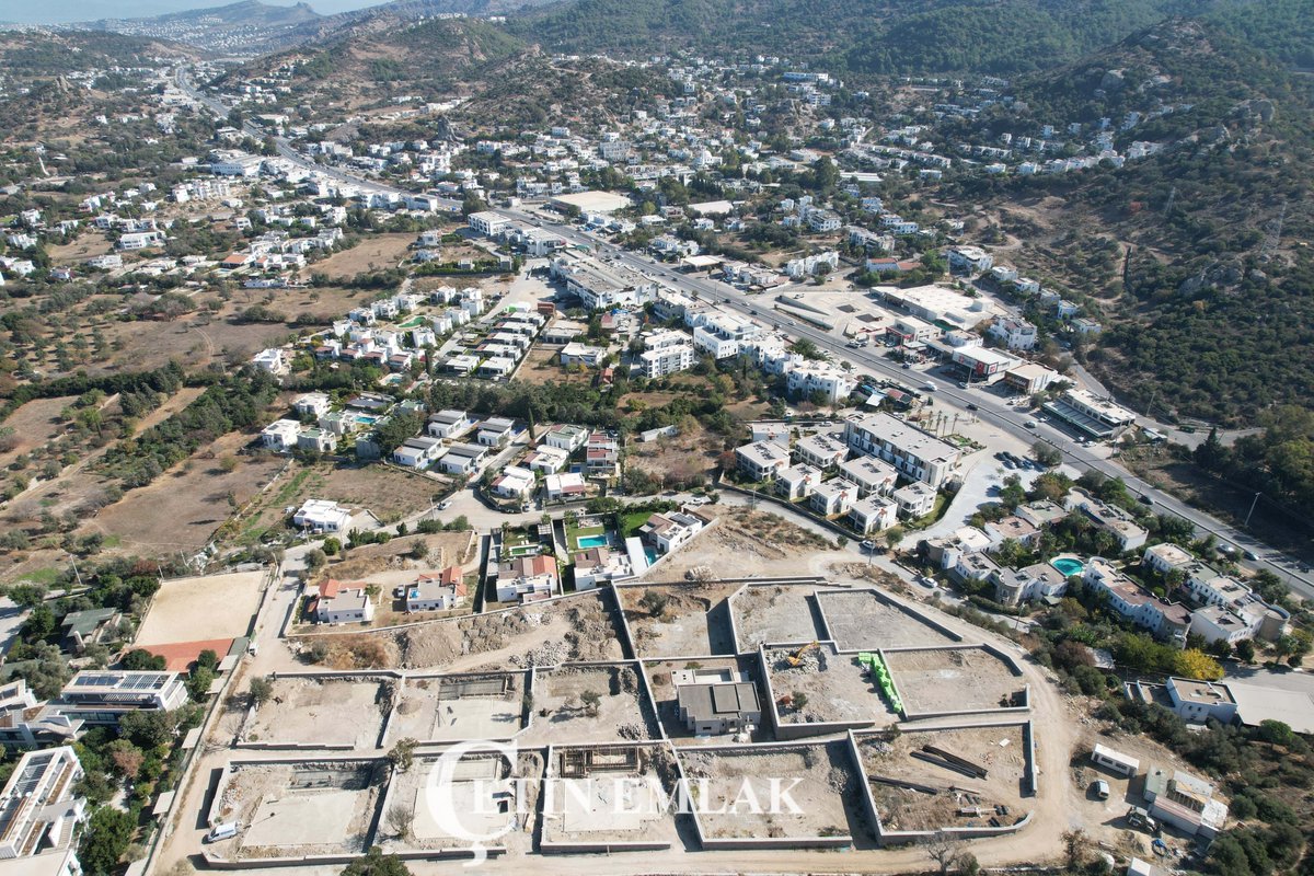bodrum_cetin's tweet photo. #Yalıkavak #Gökçebel'de Satılık #Arsa
-Satılık arsa 1870 m2 olup %20 konut imarlıdır.
-4 adet müstakil ev yapmaya müsaittir.
-Çarşıya ve alışverişmerkezlerine yakın konumdadır.

☎️0533 313 27 14

https://t.co/U9GWGT9Xr1... https://t.co/YFDmTy9utz
