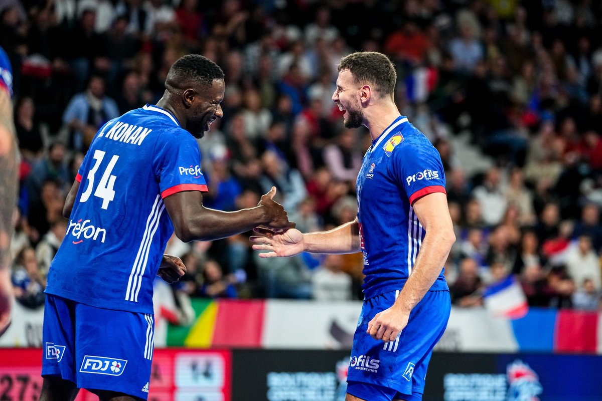 Prefon_Asso's tweet photo. 🎉Préfon vous souhaite à toutes et à tous ainsi qu’aux Equipes de France une très belle année ! Que 2023 soit une nouvelle fois synonyme d’engagement, de solidarité et de victoire ! Tous avec les Bleus ! 👊
#Prefonhand #bonneannée #engagement #solidarité #handball https://t.co/PEeO4HCuD5