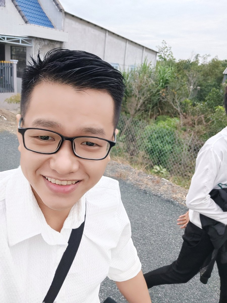 Đấm Nhau Không tweet media
