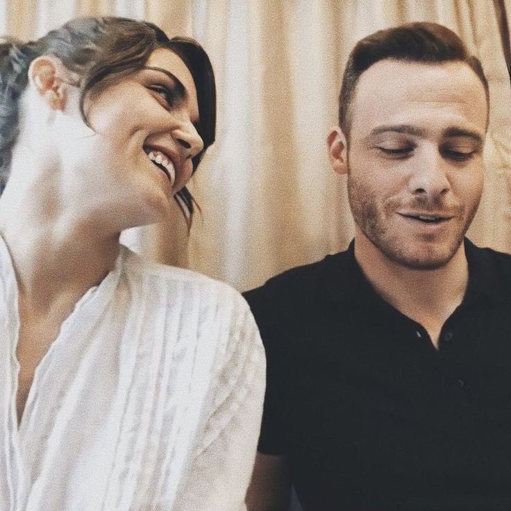 nonnamatta1's tweet photo. “La sensibilità è una raffinatezza dell’anima.” 🤍
Questo in loro è innato, e lo si può solo apprezzare. #HanKer
GOOD MORNING #FandomSÇK 🤡
#HandeErçel #KeremBürsin
#TeamAskVar ❤️ #MuchLove #IlCircoloDelleInvincibiliSognatrici 🦄#solocosebelle https://t.co/LIwhRuWfii