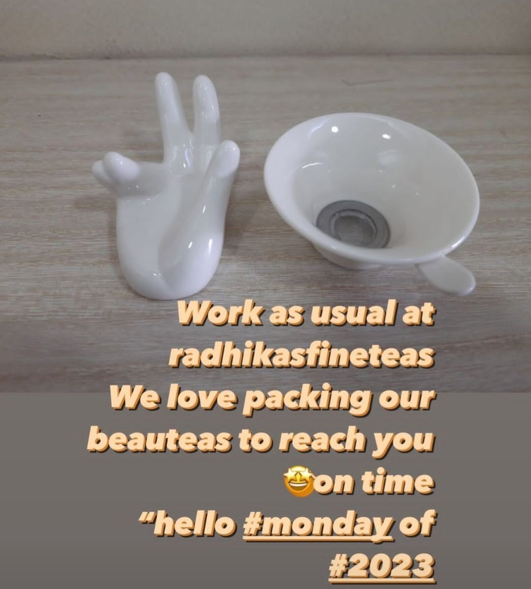 RadhikasTeas's tweet photo. #infusers #porcelain #handcrafted #sippingtea #RadhikasFineTeas https://t.co/qBQX4CZCal