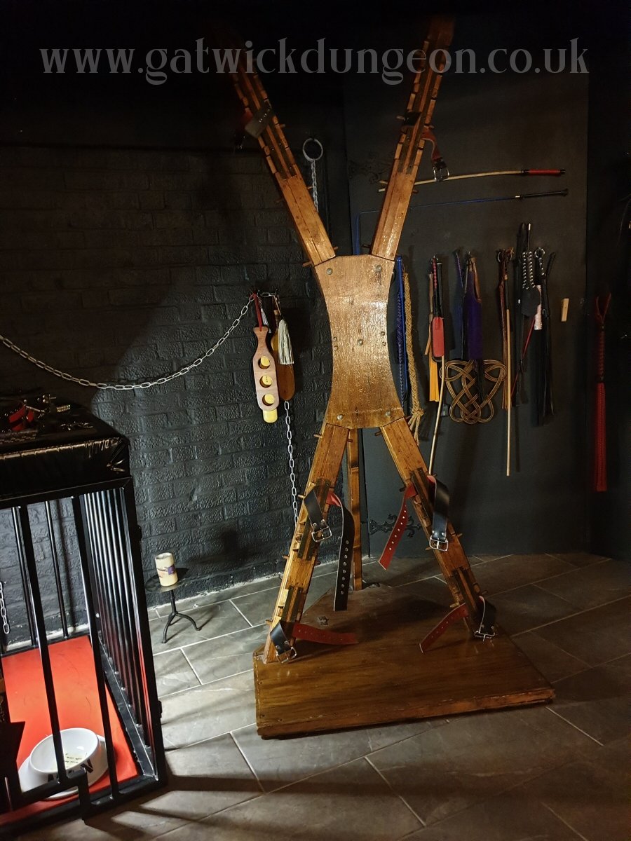 GatwickDungeon's tweet photo. It's the new year and time to make that visit to the Gatwick Dungeon that you've been promising yourself.  https://t.co/kOFY4VTeFw 

#dungeonhire #makeabooking #gatwickdungeon #adultfun https://t.co/Wgun3MJkdf