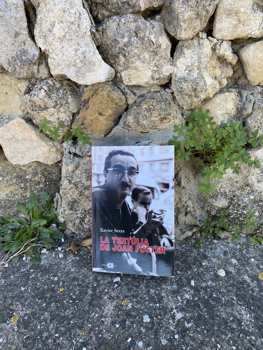 RicardChulia's tweet photo. Una petita joia que calia llegir l’#AnyFuster #Lectures2022 https://t.co/78LkQm0wHU