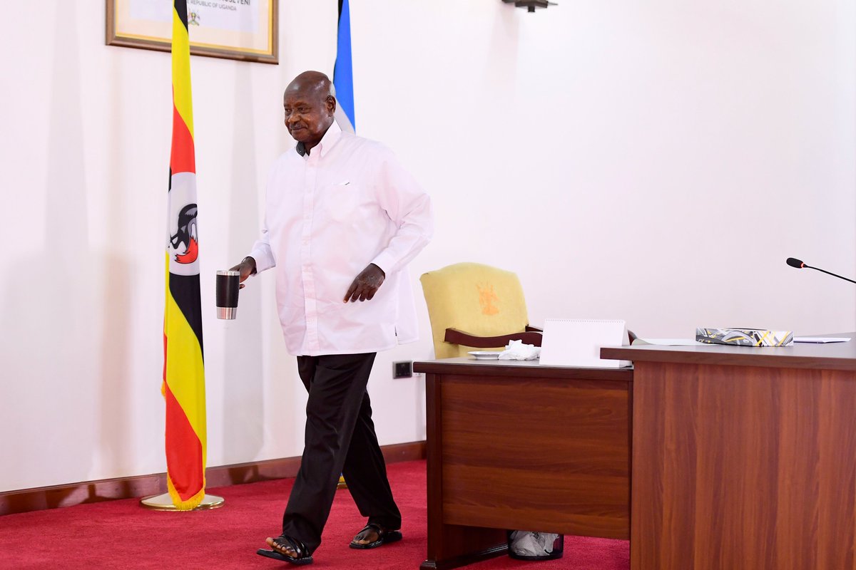 KagutaMuseveni's tweet photo. Hence, Bazukulu: there is time for everything”, a time to work and a time to play. This year, let us put in equal effort in the work at hand before expecting an equal reward. Ecclesiastes 3:1-8. Happy New Year! https://t.co/yNnMoCKaLx