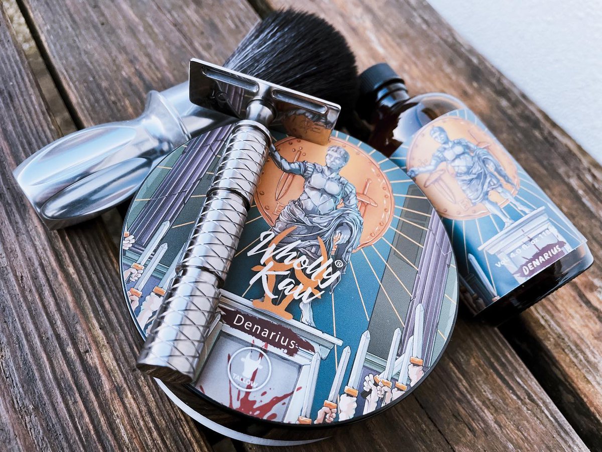 Shave of the Day SOTD // Shield Artist Club // Feather Pro // Razorock 400 // Wholly Kaw Denarius 
.
.
.
.
.
.
.
#sotd #shaveoftheday #classicshaving #traditionalshaving #wetshaving #wetshavers #shavelikeyourgrandpa #shavelikeaboss #shavelikeagentleman #shavingcream #shavingsoap