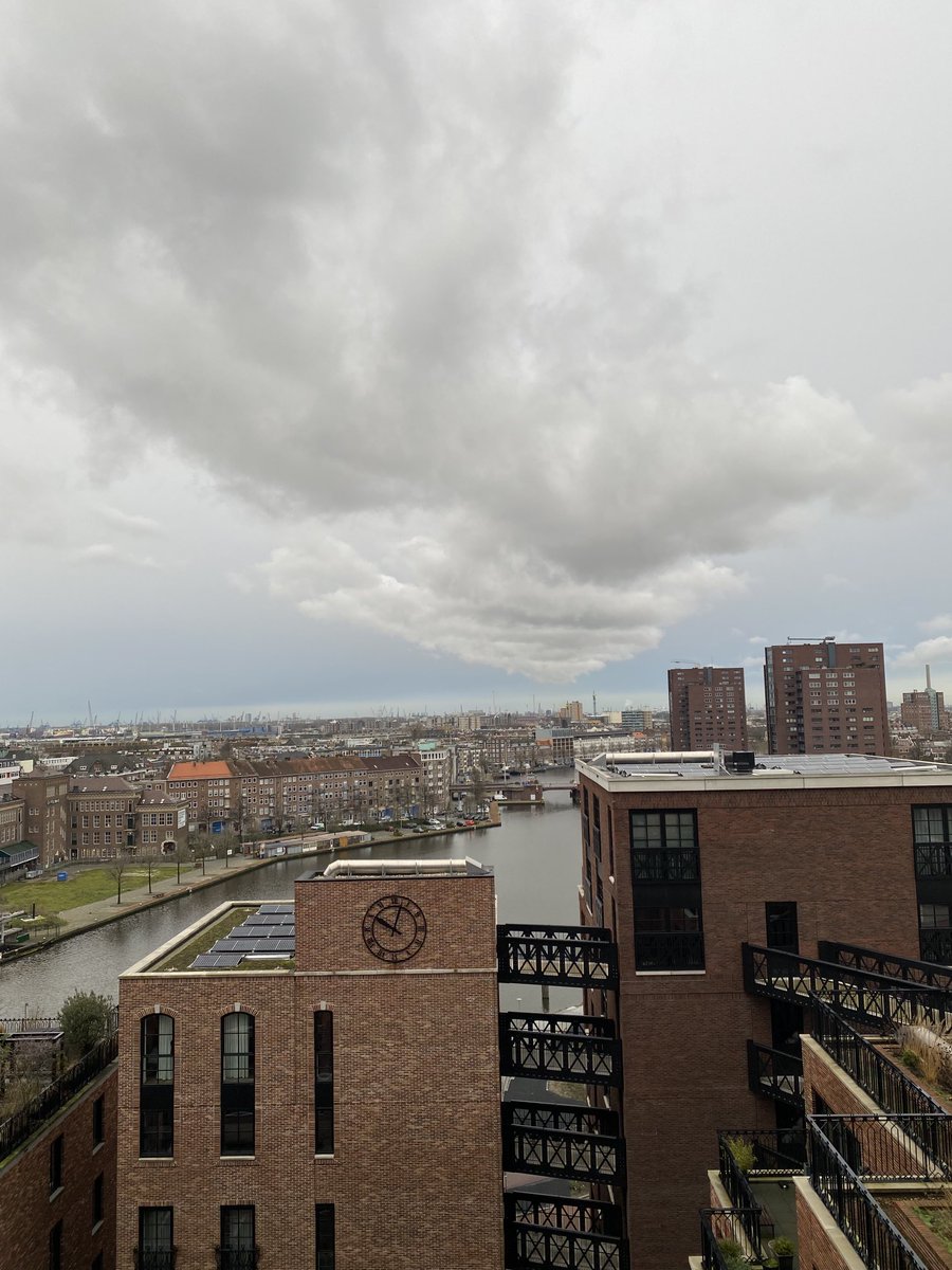 Wat is dit voor #wolk? ⁦<a href="/KNMI/">KNMI</a>⁩ #weerfoto