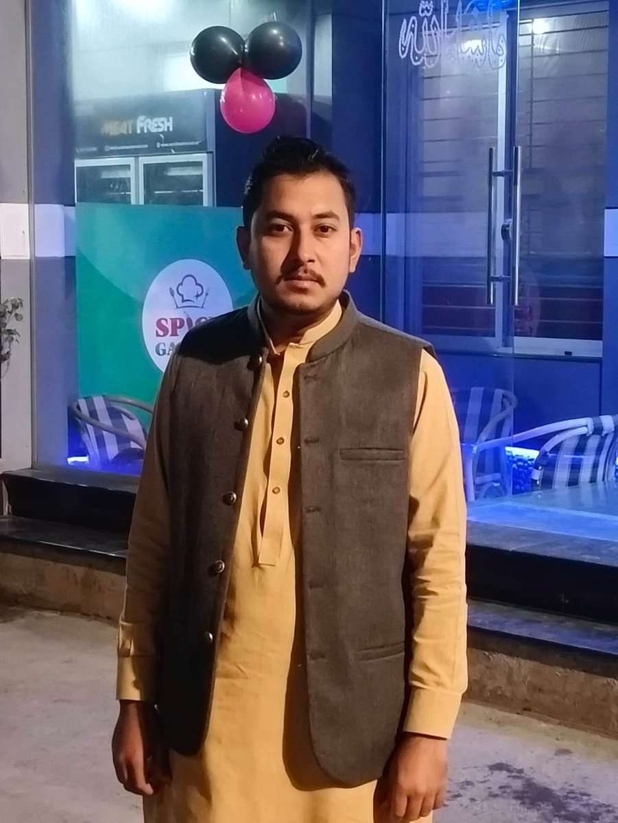 raza_shahzad6's tweet image. The #Firstdinner of the #NewYear2023 🥂🍽️😀! Grateful to Allah, every year you live
🎆🎡