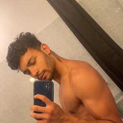 BryanSabiote's tweet photo. #NouvellePhotoDeProfil https://t.co/IFmAh1Gp5C