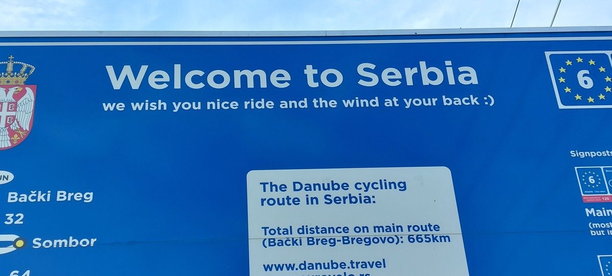 anjabakker's tweet photo. I leave the razor wire fence that protect fortress Europe behind me. And am greeted with an Irish saying.

#europe #camino #pilgrim #jerusalempilgrin #jerusalempilgrim #SultansTrail #JerusalemWay https://t.co/TdporXItp2