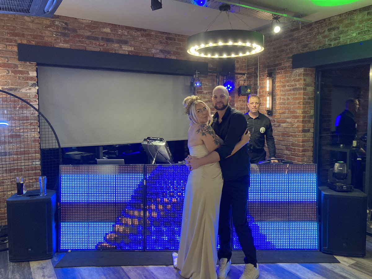 KPDSounds's tweet photo. Great to see a wonderful bond between the newlyweds Zara and Mark. Taken at the hurt arms in #derbyshire on New Year’s Eve. https://t.co/oRkFpNiJwo