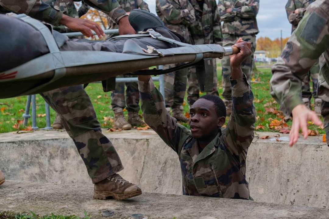 comlogterre1's tweet image. #MondayMotivation avec quelques portraits de soldats logisticiens. En avant pour 2023, avec les mêmes engagement, enthousiasme, professionnalisme et sens du service !
#COMLOG
#FiersDeNosSoldats
#SoldatsDeLaNation