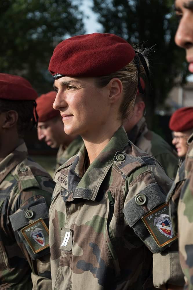 comlogterre1's tweet image. #MondayMotivation avec quelques portraits de soldats logisticiens. En avant pour 2023, avec les mêmes engagement, enthousiasme, professionnalisme et sens du service !
#COMLOG
#FiersDeNosSoldats
#SoldatsDeLaNation