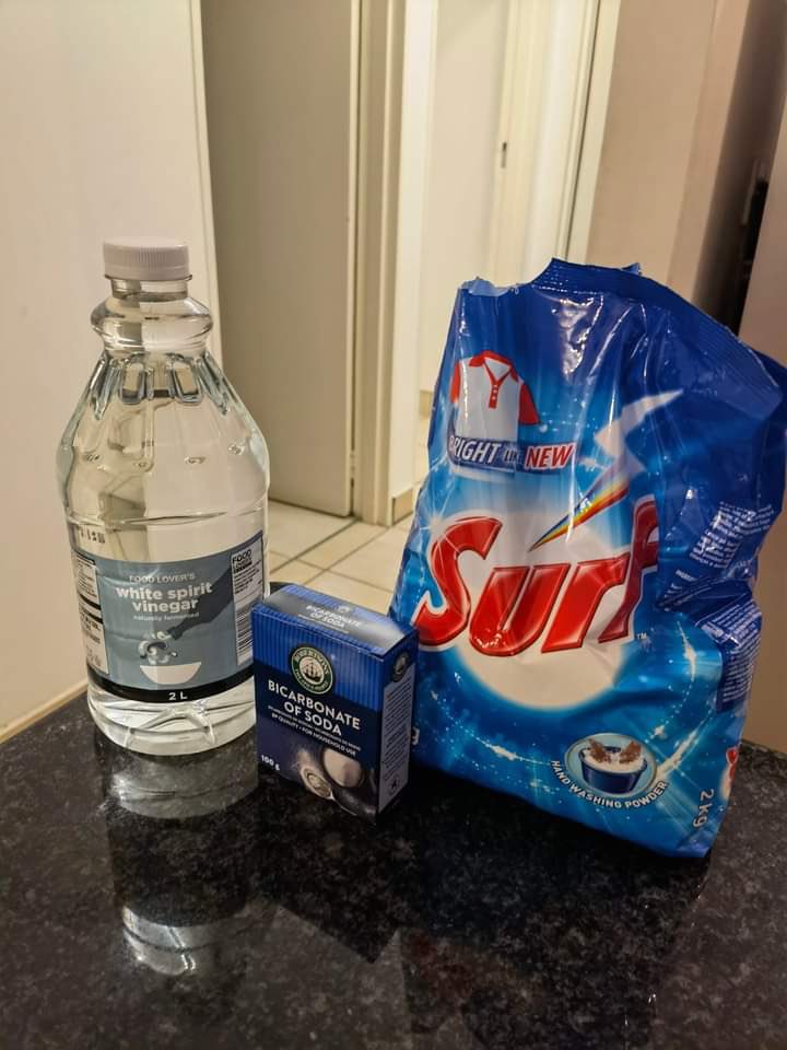 For all your white clothes to stay whiter, use this combo https://t.co/4rPrVW8bvt