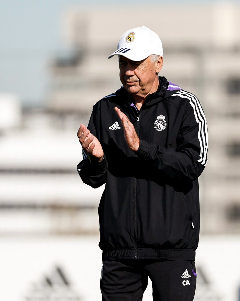realmadridfra's tweet photo. 📺 Dès 11:00 CET, regardez notre entraînement EN DIRECT sur... 
👉 @YouTube
👉 @Twitch
👉 @Twitter
👉 @facebook 
#RMCity https://t.co/JldRL0EuO4