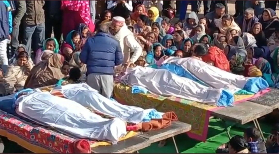Terrorists barged into 3 houses of civilians in Rajouri district of Jammu and killed 4 Hindus after confirming their identity through their Aadhaar cards. 6 people critically injured by bullets. Deceased have been identified as Satish Kumar, Deepak Kumar, Pritam Lal, Shishu Pal