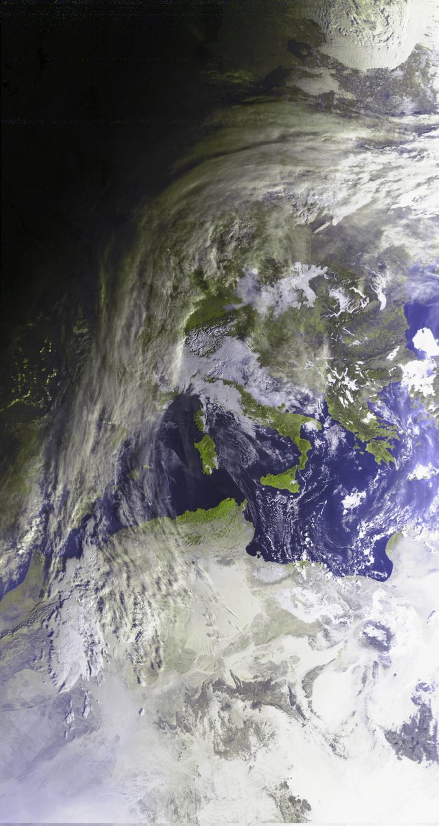 unk26X1's tweet photo. NOAA-19 HRPT. 5000 lines from a West pass. Decoded with Satdump by @aang254 https://t.co/r4AlFJzY8g