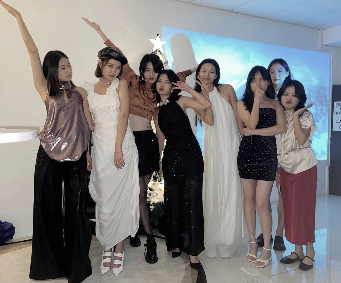 MidnightMetalab's tweet photo. 🎄Merry Christmas🎄
The Gatsby-style Christmas party was a great success🎉
Thanks to everyone for being so gorgeous✨#NFTs #Christmas #MerryChristmas #Christmas2022 https://t.co/n6JHuiMblT
