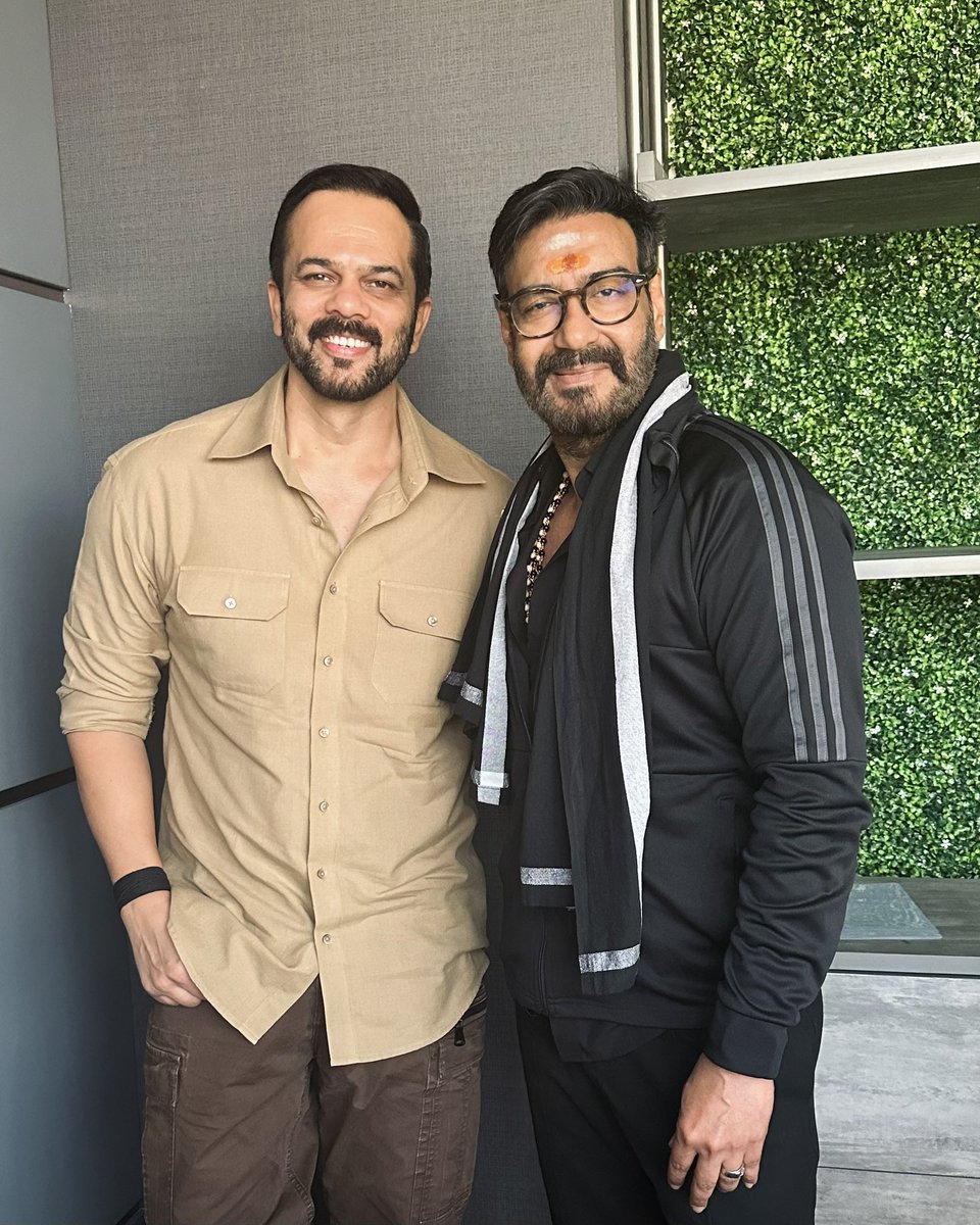 Made a good start to the New Year with #RohitShetty’s narration of Singham Again. The script I heard is 🔥 

God willing this will be our 11th blockbuster 🙏