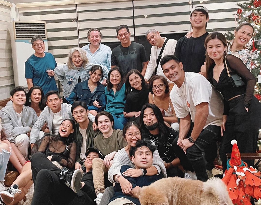 “Starting the year right with my favorite people. 🤍”

📸 gabvalenciano’s IG Post
🔗 instagram.com/p/Cm6DKBQSk8B/…

#DonnyPangilinan <a href="/donnypangilinan/">Donny</a>