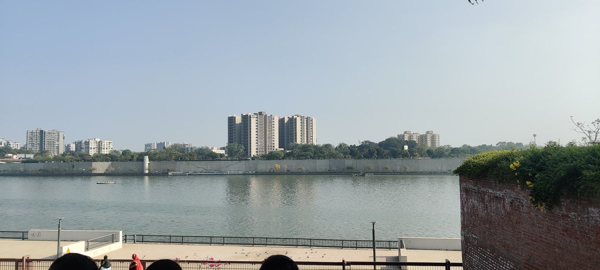 venkatthalluri's tweet photo. @KTRTRS @KTRoffice Can we look at Sabarmati riverfront as a model for Musi river front development? Ahmedabad has done some great work. Ofcourse Musi has deeper issues but if TRS can't do, nobody can do this. https://t.co/IyUDOD6MSH