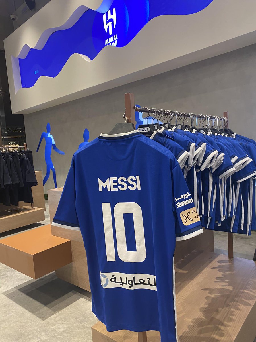 Al-Nassr’s rivals have already printed Messi shirts 😂