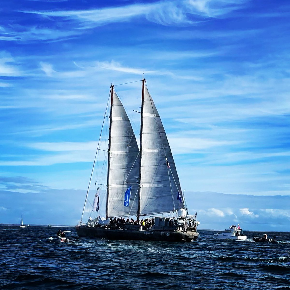 Meilleurs vœux pour 2023 à tous nos enseignants, chefs d’établissement, corps d’inspection, administratifs, cpe, PsyEn, AESH, AED, équipes de l’enseignement supérieur &amp; de la recherche, équipes du rectorat, familles qui accompagnent élèves &amp; étudiants de notre belle <a href="/acrennes/">Académie de Rennes</a> .