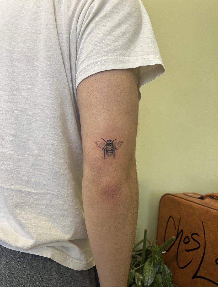 choslab_'s tweet photo. At 21 years old I’m so proud to say I’ve opened my own tattoo shop! 

Cho’s Lab - Kitchener ON. 🤍 https://t.co/KtkMixjpiB