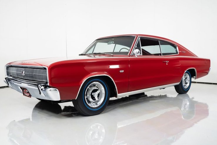 Mercomatic's tweet photo. 1966 #Dodge #Charger; 426 cid #Hemi, 2x4 bbl, 425 hp; Gross Torque 490 ft lb @ 4000 rpm, 3-speed #Torqueflite; 3.23 rear axle; Theoretical Top Speed 145 mph; 0-60 mph 6.2 sec; Quarter Mile 14.3 sec @ 99 mph; Power to Weight ratio 1.022 hp per 10 lb https://t.co/5wFDDmZRS0