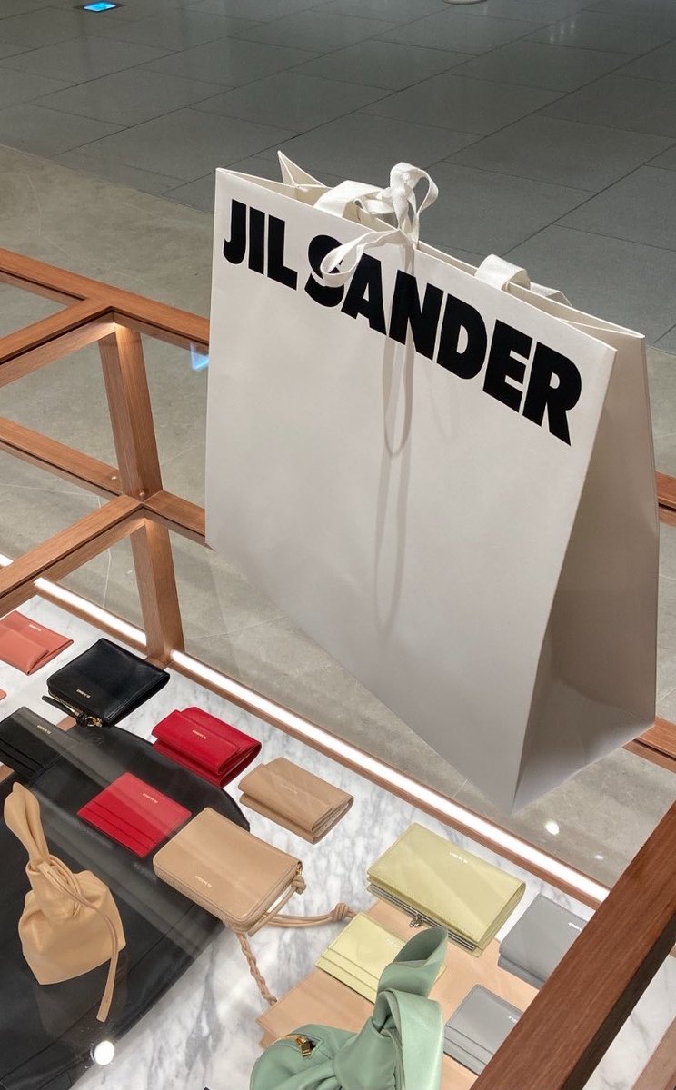 secondzero22's tweet image. 2023🛍️🛍️