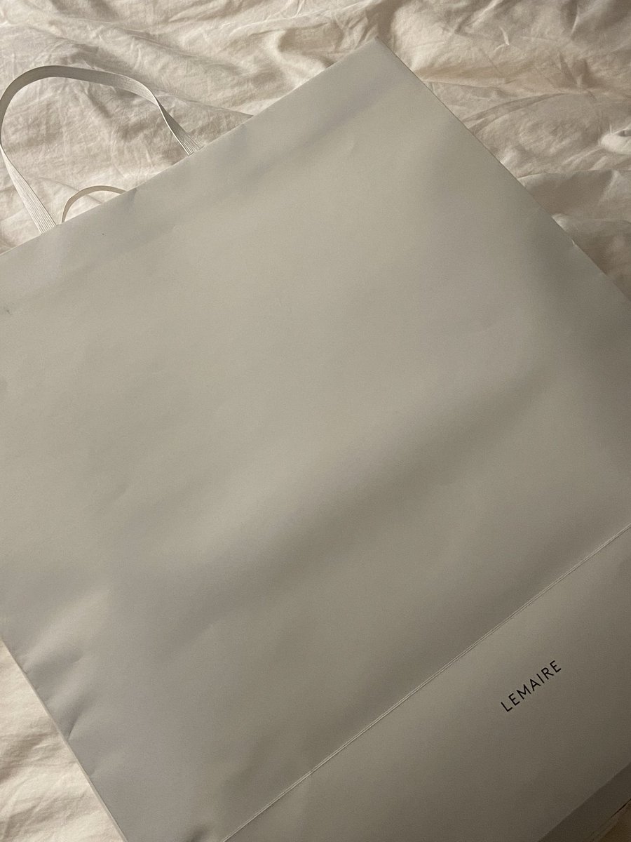 secondzero22's tweet image. 2023🛍️🛍️