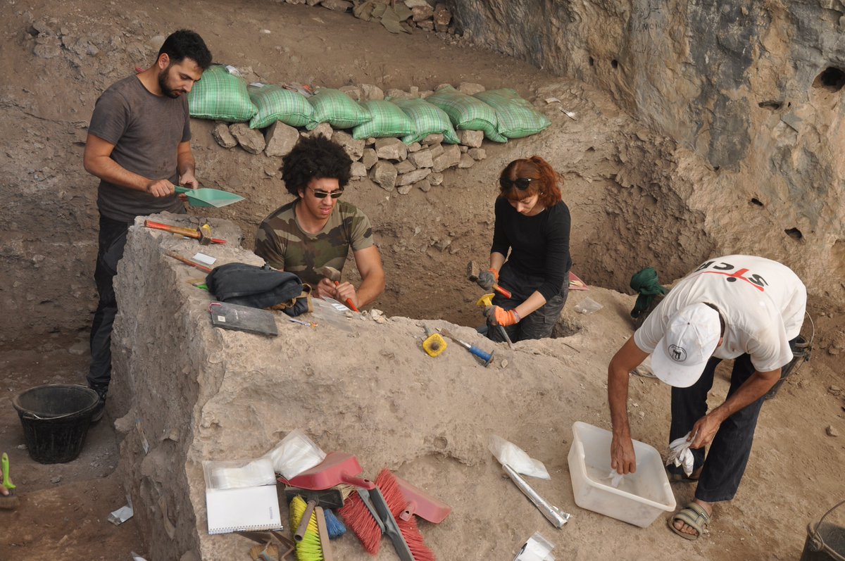 OthmanEchcherif's tweet photo. |November 2022|- I'm excited to share my most recent experience at Bizmoune cave (Central Western Morocco). It was a wonderful delight to excavate the site that delivered the lithic assemblages I analyzed during my BA, MA and currently for my PhD. https://t.co/XJhxHXe9Nq