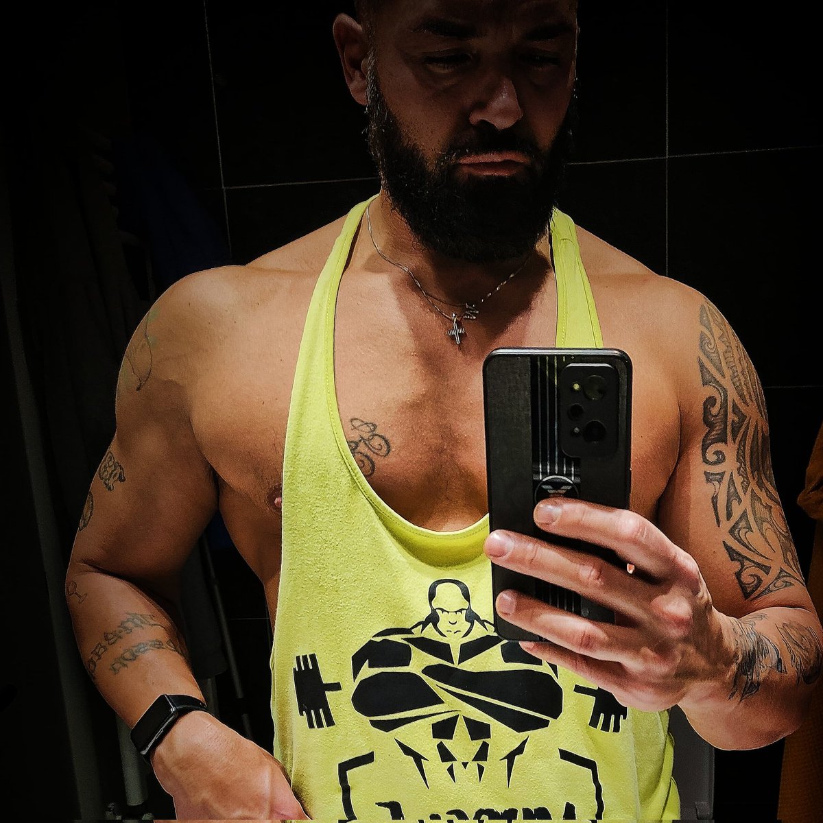 PTrainer83's tweet photo. Happy new year 🥂 
#2gennaio #onlyfans #Muscle #gymlife #picoftheday https://t.co/U2JCg8IO4z