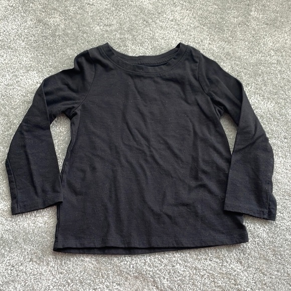 kkalina1's tweet photo. So good I had to share! Check out all the items I'm loving on @Poshmarkapp from @pat_uptagrafft @rockethulsey #poshmark #fashion #style #shopmycloset #area51gallery #catjack #portocall: https://t.co/7UHAO3r5p2 https://t.co/eaY47Ldn7Z