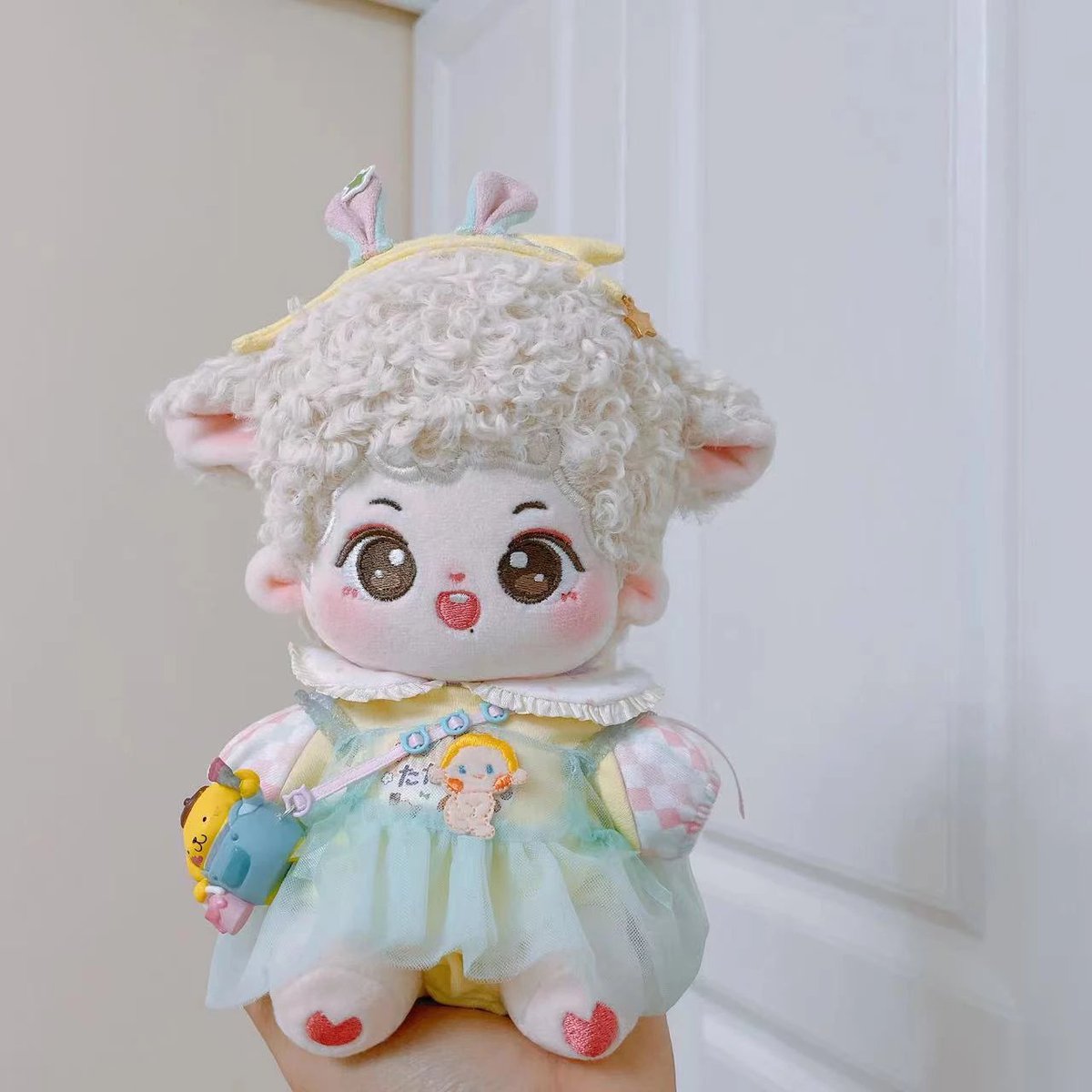 yiboxz85_'s tweet photo. 🐑 น้อง Yada มาแล้วฮะ มาม้ารับน้องมั้ยฮ้าบๆ
【 ปิดรับยอด 05/01 19:00น. 】
🌲✨️เด็ก 20 cm : 339.-
🛒 สนใจ เมนชั่น | dm ได้เนยน้า (ชำระสองรอบ)
#ตุ๊กตาแฟนซี #ตุ๊กตา20cm #ตุ๊กตาป๋อจ้าน #ตุ๊กตาอี้ป๋อ #ตุ๊กตาเซียวจ้าน #ตุ๊กตาyibo #yibodoll #xiaozhandoll #ชุดตุ๊กตา https://t.co/i2aMsUqprP