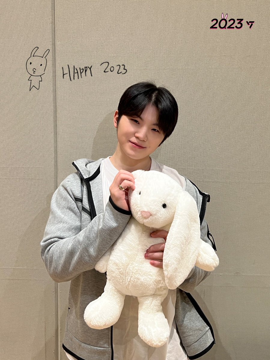 I miss fangirling so much LOL thankful real life is happening but I realized I’m so thankful to have a safe space to retreat my introverted self to 💎💖  also pls that wooahae year of the rabbit 🥲
