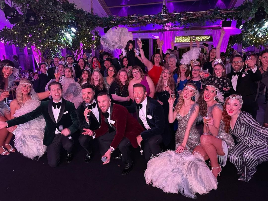 #repost theitgirlsuk And a Happy New year! <a href="/the_overtones/">The Overtones</a> <a href="/HurleyHouseH/">Hurley House Hotel</a> ✨ 

Wonderful to spend new year with you guys <a href="/JAYJAMES/">JAY JAMES</a> <a href="/darren_everest/">Darren Everest</a> <a href="/mike_crawshaw/">Mike Crawshaw</a> <a href="/OfficialMarkF/">Mark Franks</a> you are awesome 🫶 big love