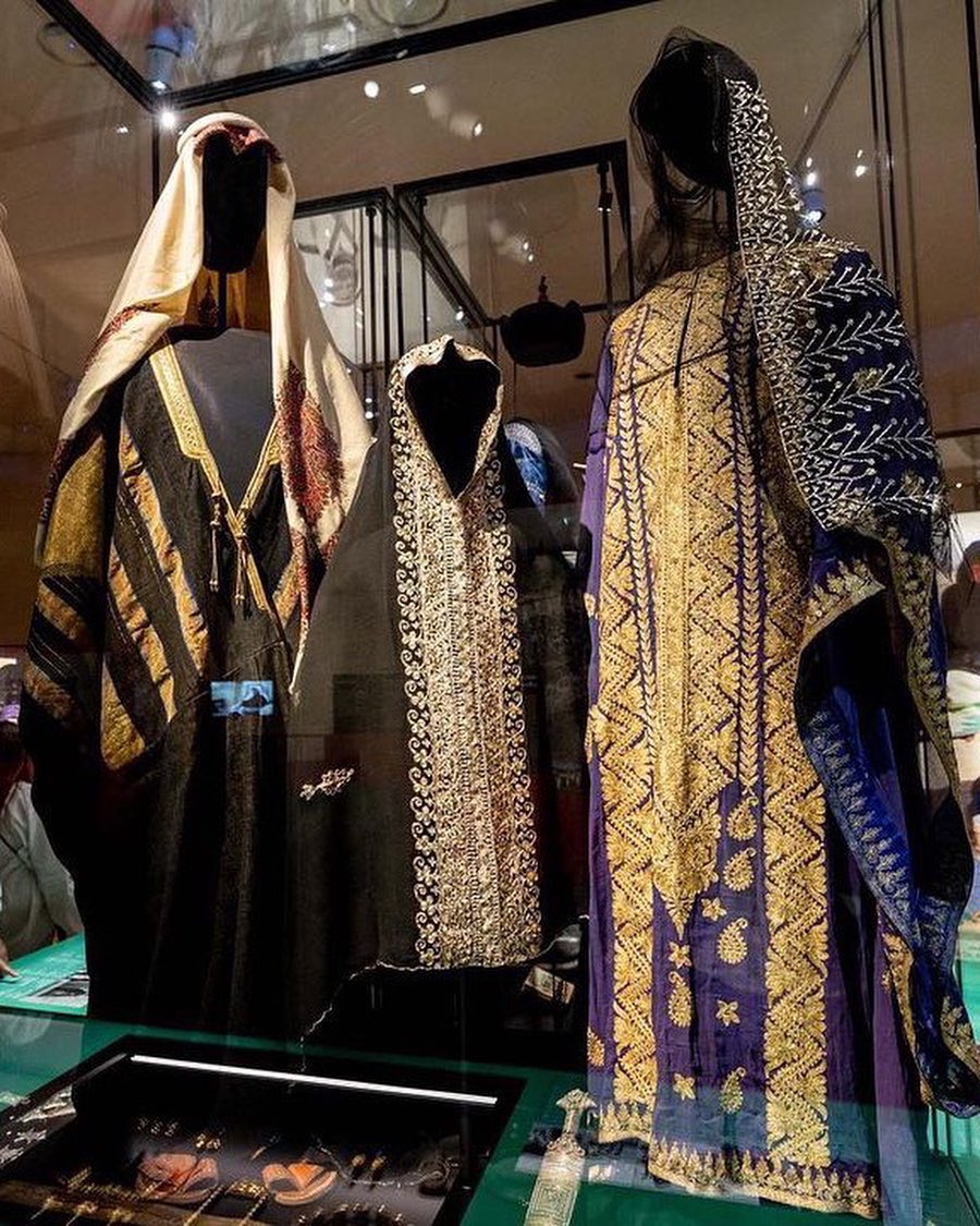 QatarCalendar's tweet photo. Get an insider look at the complex and beautiful cultural forms created by pastoralists across 3 regions: Central Sahara, Qatar, & Mongolia, at the "On the Move" exhibition 🏜
#QatarCreates #qatarmenasa2022 #liveitall #VisitQatar #In_Qatar #InQatar #Doha #QatarEvents https://t.co/ErWk1aM2dL