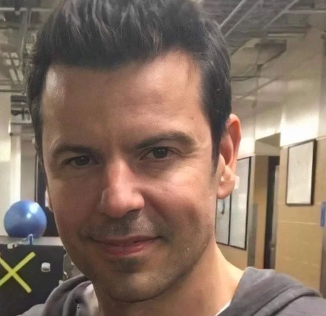 Aleks_Polswka's tweet photo. Happy 1st #MCM #MCE #JordanCrushForLife to my #BHFamily #BHSisters #Jordangirls #Jordanknight @DonnieWahlberg @JonathanRKnight @dannywood @joeymcintyre @NKOTB #preciousfriends. Have a great day full of love #BHLove #loveeternal #Days6 #January8th
❤️🤖🙏🏻🎶💖😘🌟💫♾️ https://t.co/MMt36oy6gW